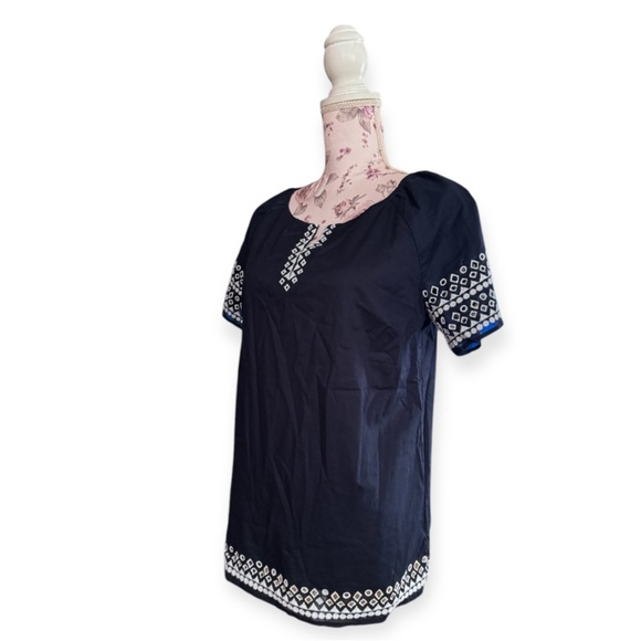 TALBOTS EMBROIDERED TEE - Picture 3 of 4